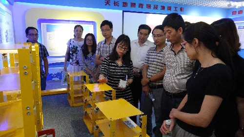 建筑物抗震演示臺 建筑隔震技術(shù)
